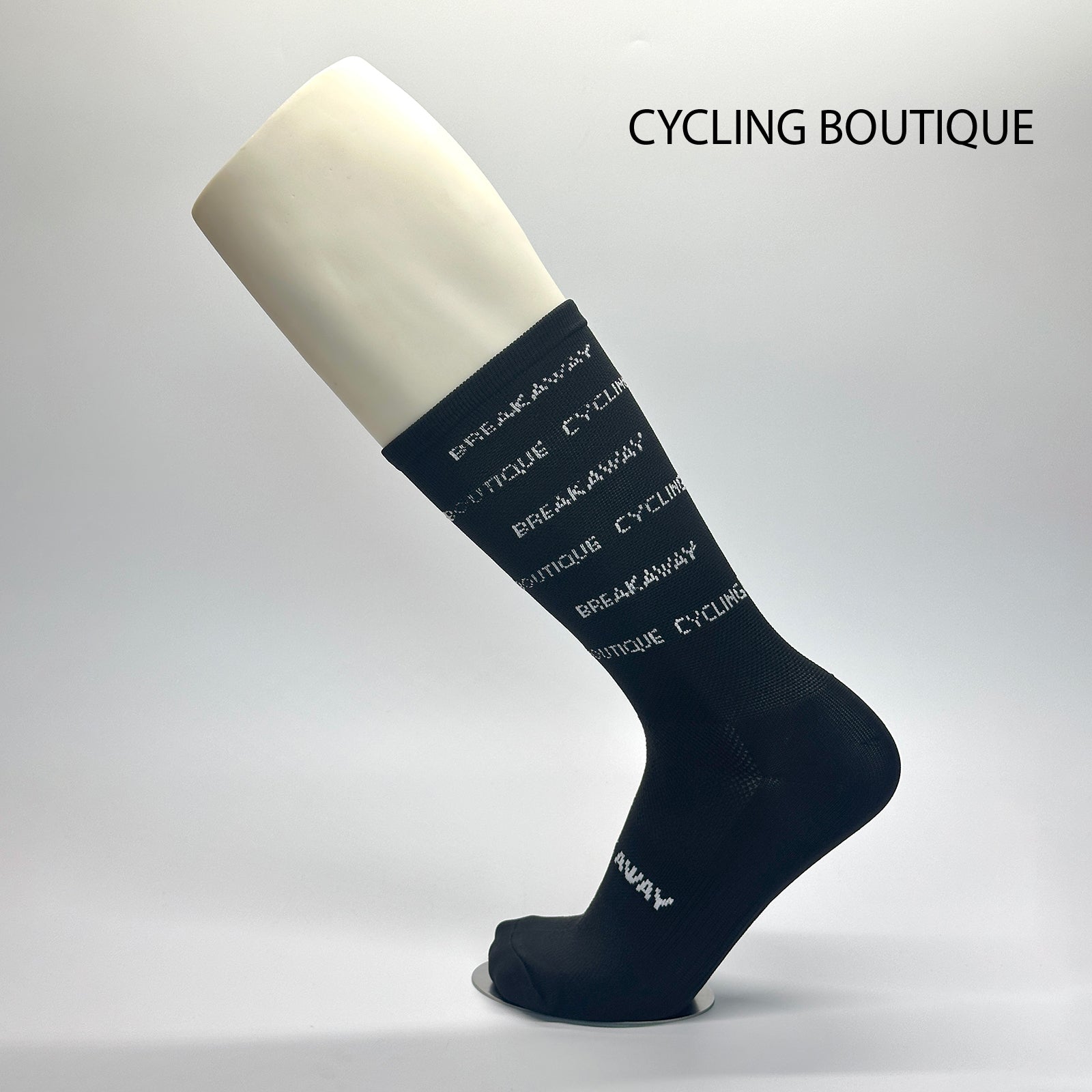 Calcetas personalizadas de ciclismo para cycling boutique con patrón de "cycling boutique" y "fly away" 