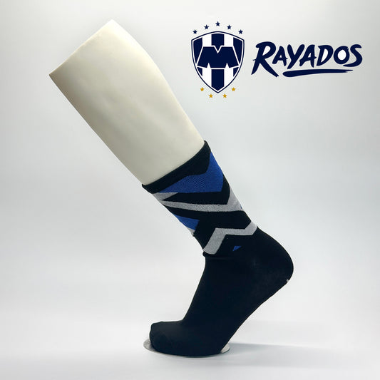Calcetas personalizadas deportiva para rayados con patrón igual a la camisa de los jugadores. Se venden en las tiendas oficiales del club de futbol de rayados.