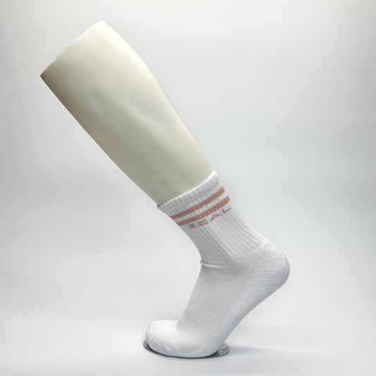 Calcetas personalizadas de deportivas blancas con logo de zeal.